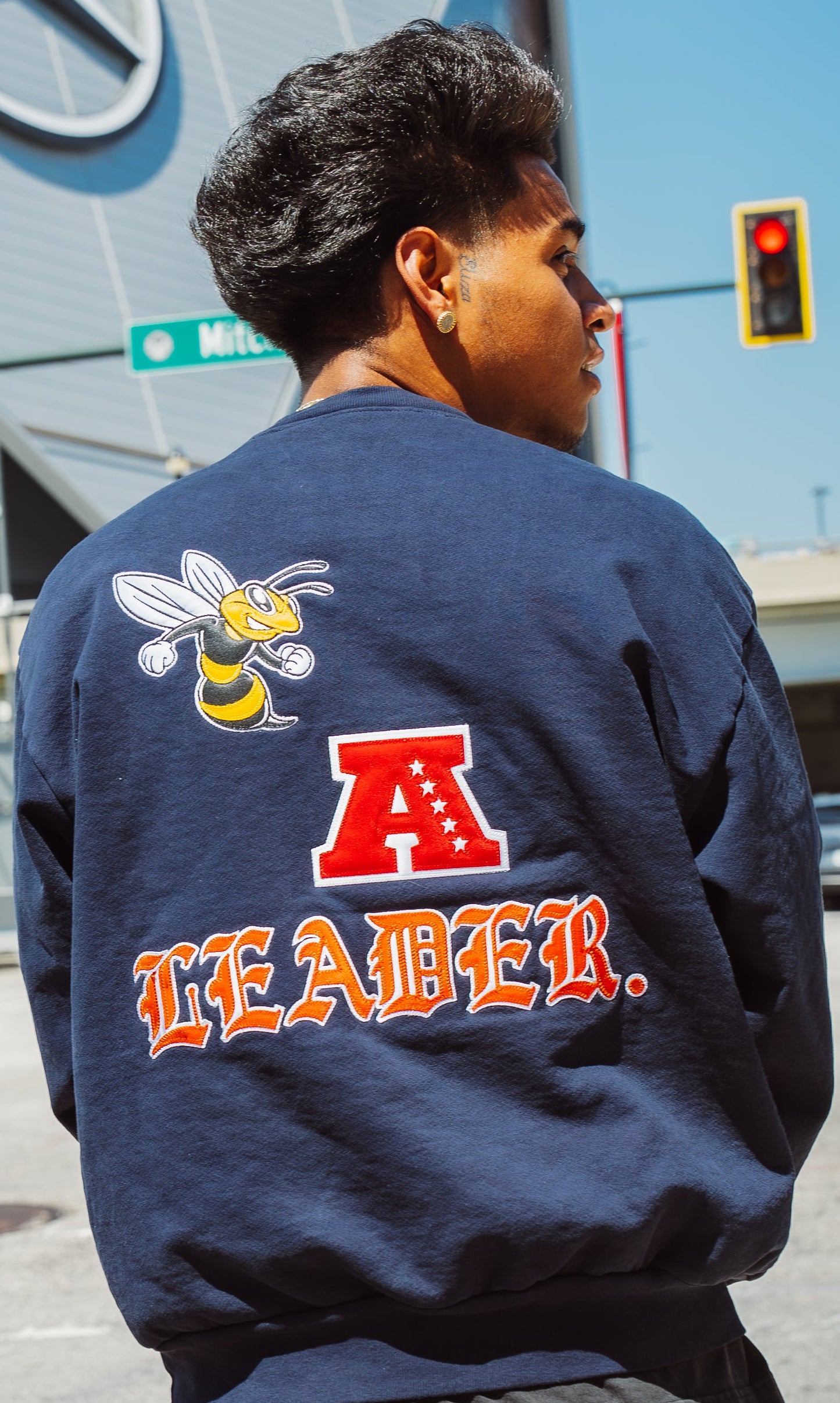 🐝 🅰️ 𝐋𝐄𝐀𝐃𝐄𝐑. [ATLANTA] AUTHENTIC SWEATSHIRT
