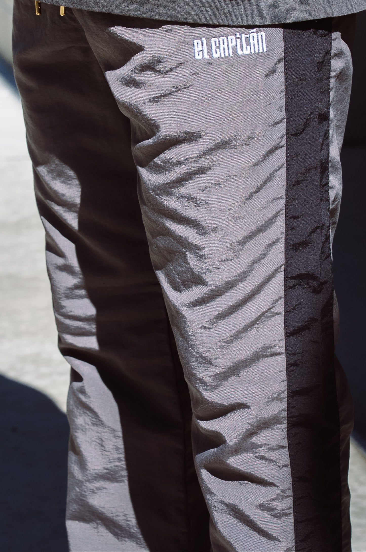 NYLON FLARE LEG PANTS - [GRAY/BLACK]